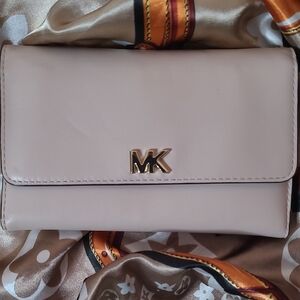 Michael Kors Pale Pink Leather Wallet with Gold MK Logo